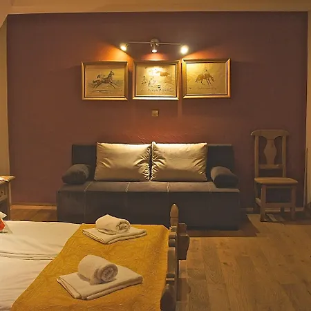Goralski Dwor Bed and Breakfast 3*