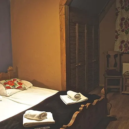 Góralski Dwór Bed and breakfast 3*