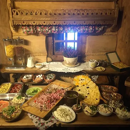 Goralski Dwor Bed & Breakfast 3*